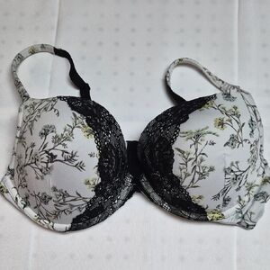Cacique Black and White Floral Lace Bra 40D